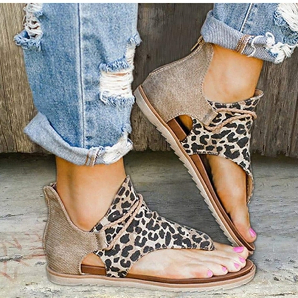 NWT Women Leopard Gladiator Sandal Size 9